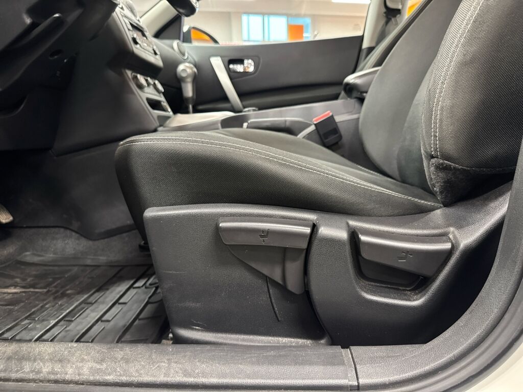 Nissan Qashqai 2012 Valkoinen
