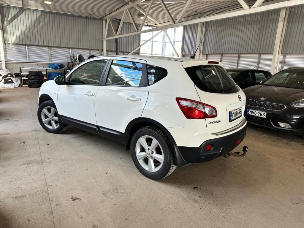 Nissan Qashqai 2012 Valkoinen