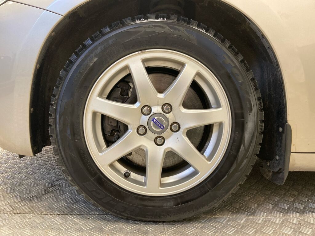 Volvo V60 2012 Ruskea (beige)