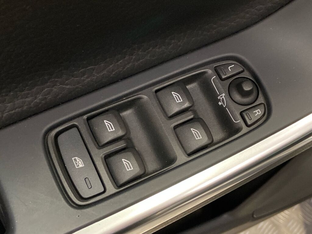 Volvo V60 2012 Ruskea (beige)