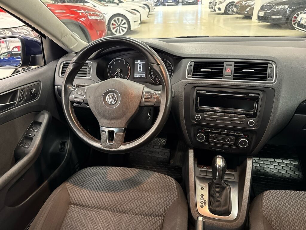 Volkswagen Jetta 2012 Sininen