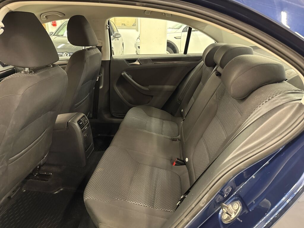 Volkswagen Jetta 2012 Sininen