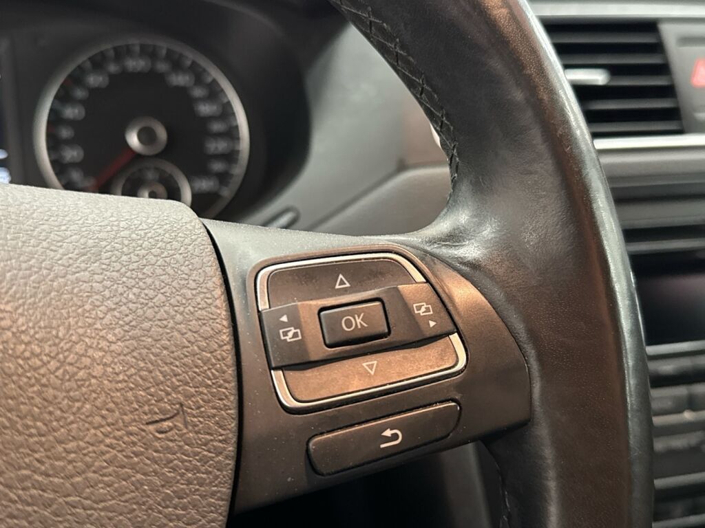 Volkswagen Jetta 2012 Sininen