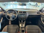 Volkswagen Jetta 2012 Ruskea (beige)