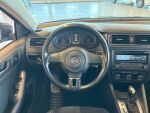 Volkswagen Jetta 2012 Ruskea (beige)