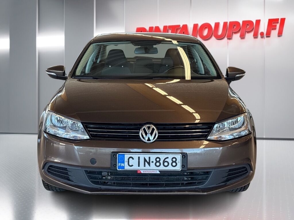 Volkswagen Jetta 2012 Ruskea (beige)