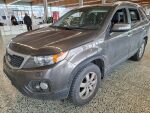 Kia Sorento 2012 Ruskea (beige)