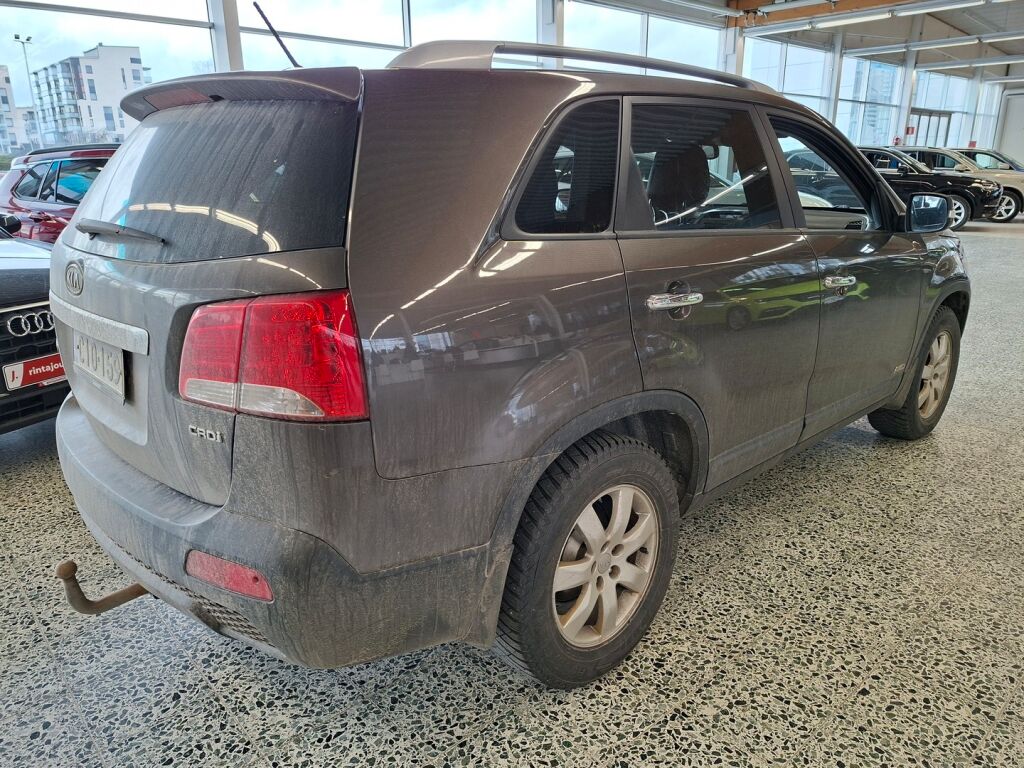 Kia Sorento 2012 Ruskea (beige)