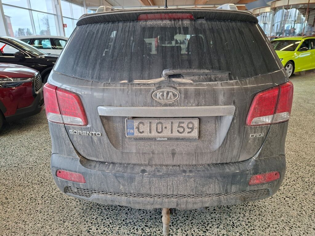 Kia Sorento 2012 Ruskea (beige)