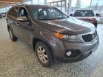 Kia Sorento 2012 Ruskea (beige)
