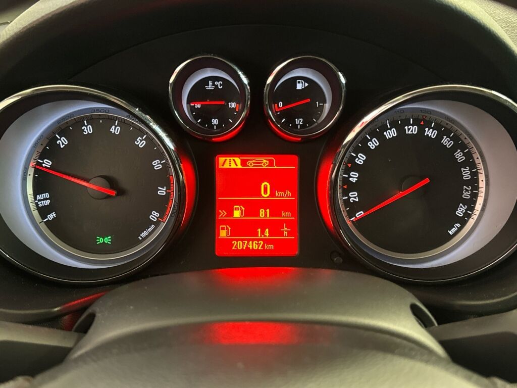 Opel Insignia 2012 Punainen