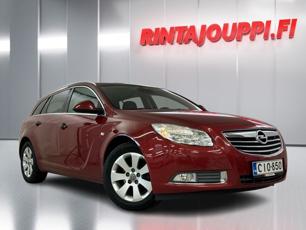 Opel Insignia 2012 Punainen
