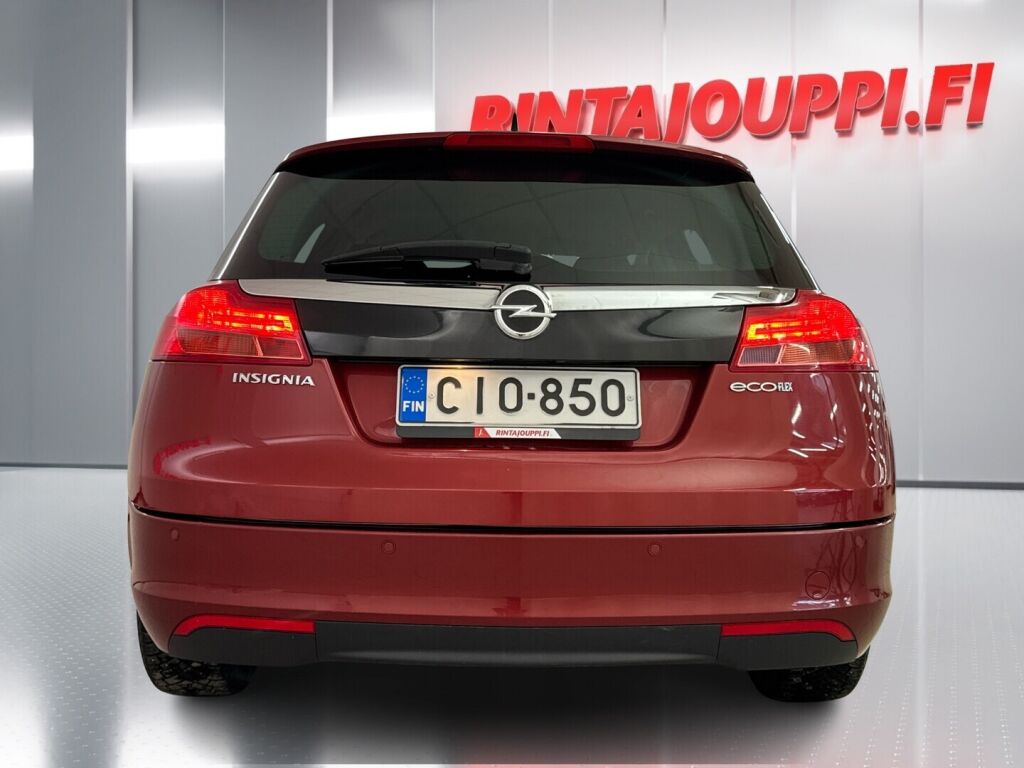 Opel Insignia 2012 Punainen