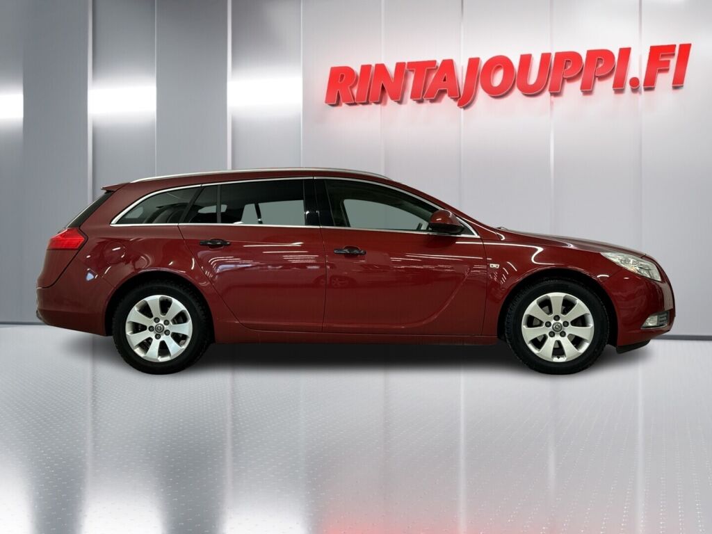 Opel Insignia 2012 Punainen