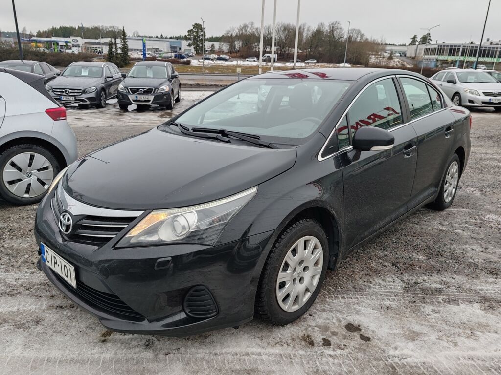 Toyota Avensis 2012 Musta