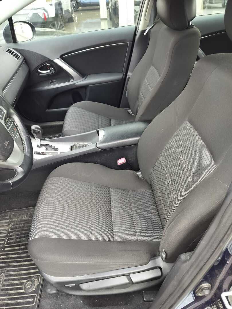 Toyota Avensis 2012 Sininen