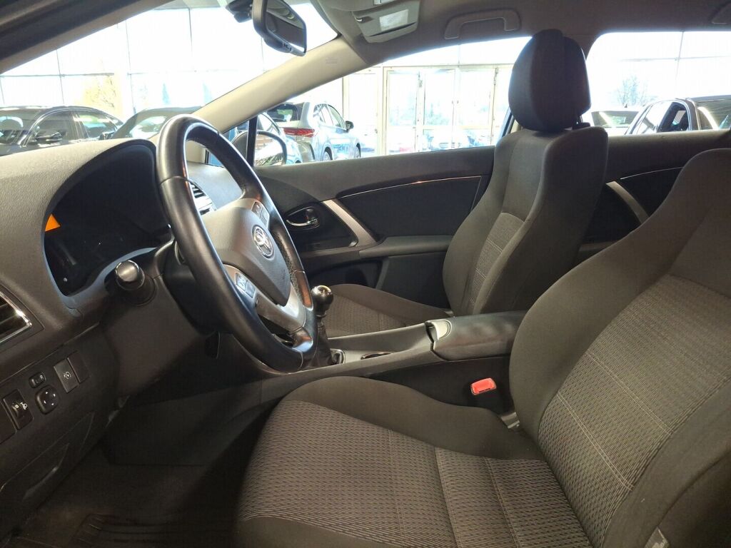 Toyota Avensis 2012 Harmaa