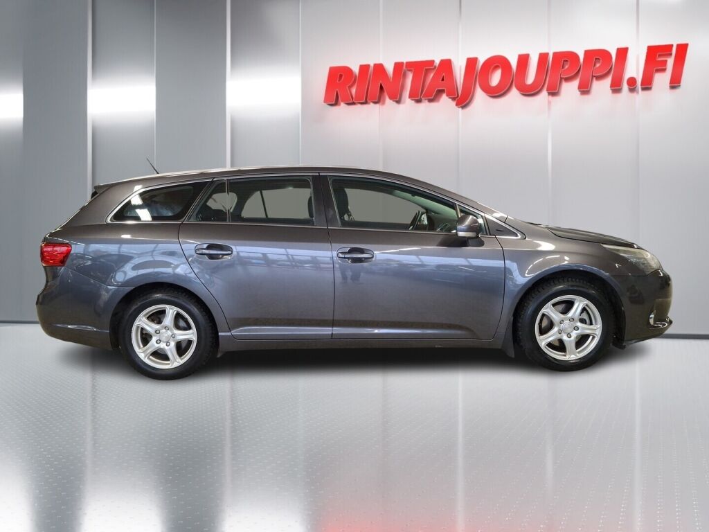 Toyota Avensis 2012 Harmaa