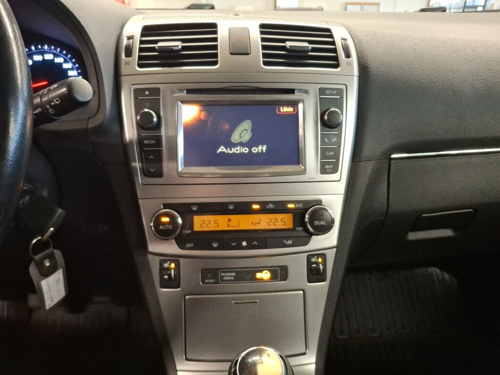 Toyota Avensis 2012 Harmaa