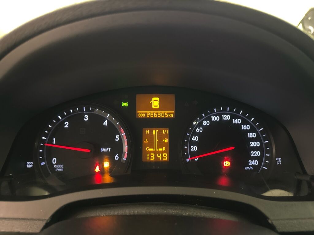 Toyota Avensis 2012 Sininen