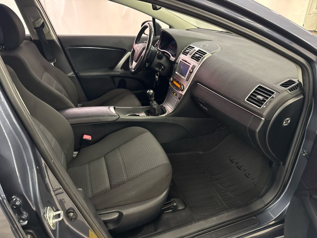 Toyota Avensis 2012 Sininen