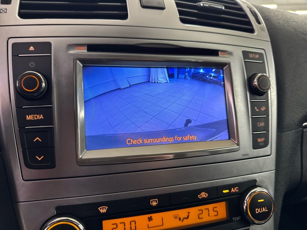 Toyota Avensis 2012 Sininen