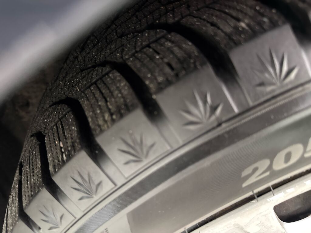 Toyota Avensis 2012 Sininen