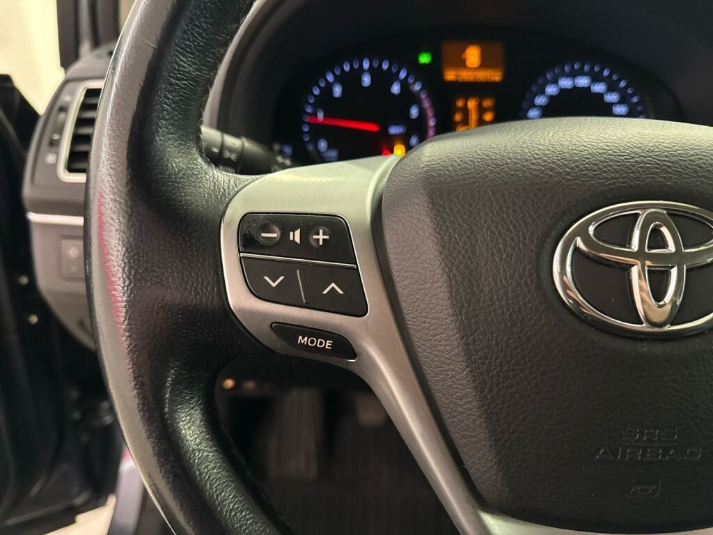 Toyota Avensis 2012 Sininen