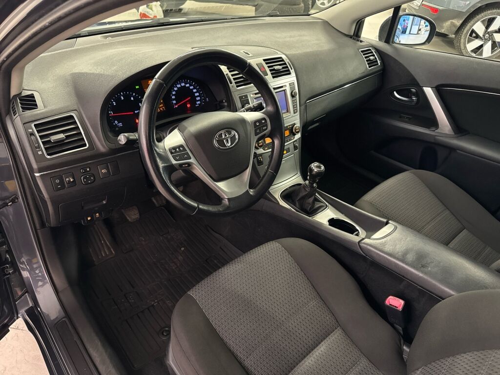 Toyota Avensis 2012 Sininen