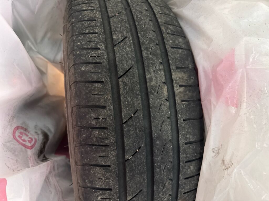 Toyota Avensis 2012 Sininen