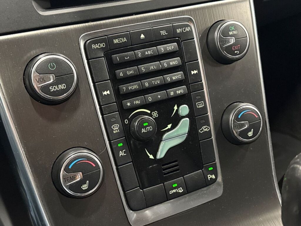 Volvo V60 2012 Valkoinen