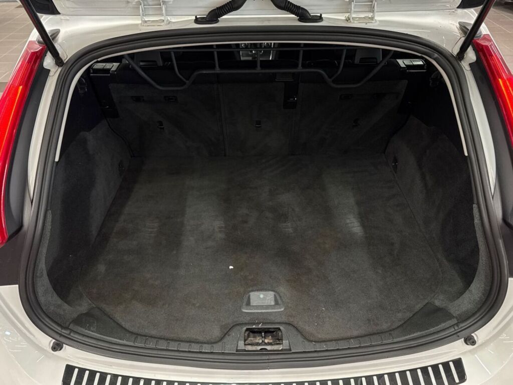 Volvo V60 2012 Valkoinen