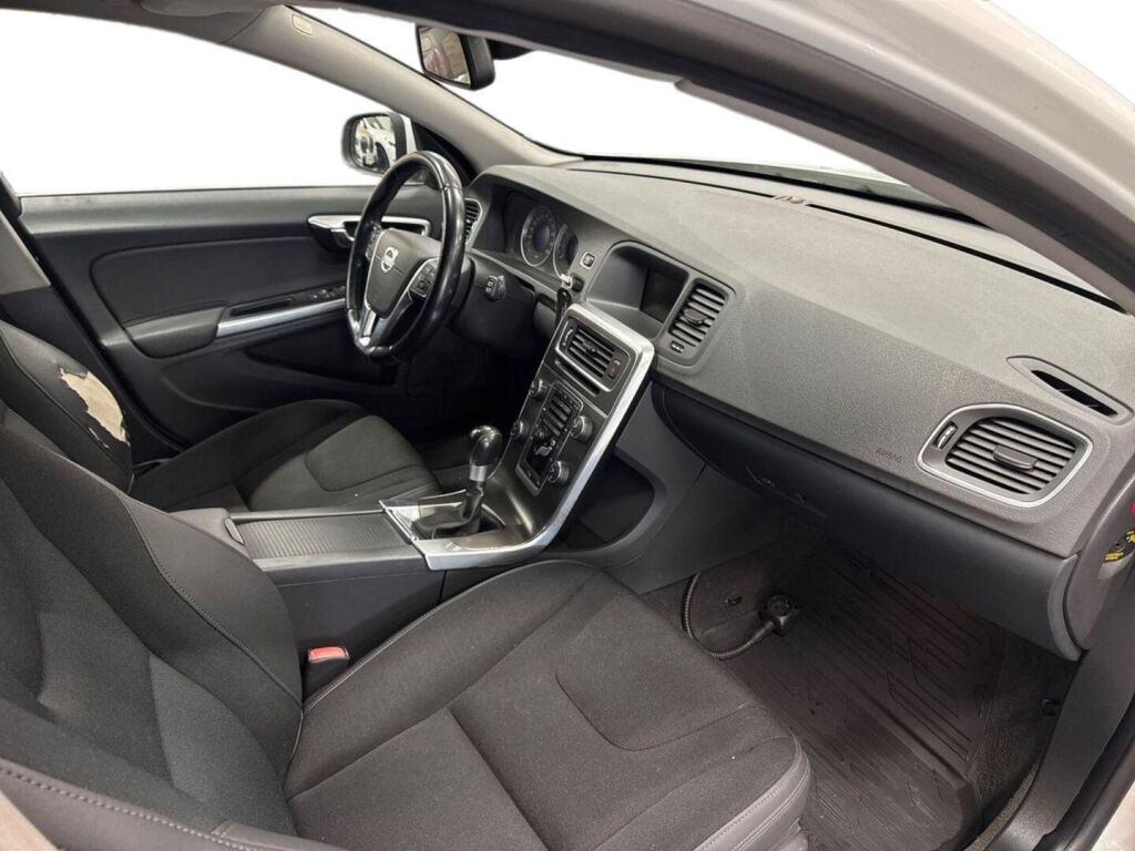 Volvo V60 2012 Valkoinen