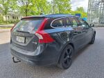 Volvo V60 2012 Musta