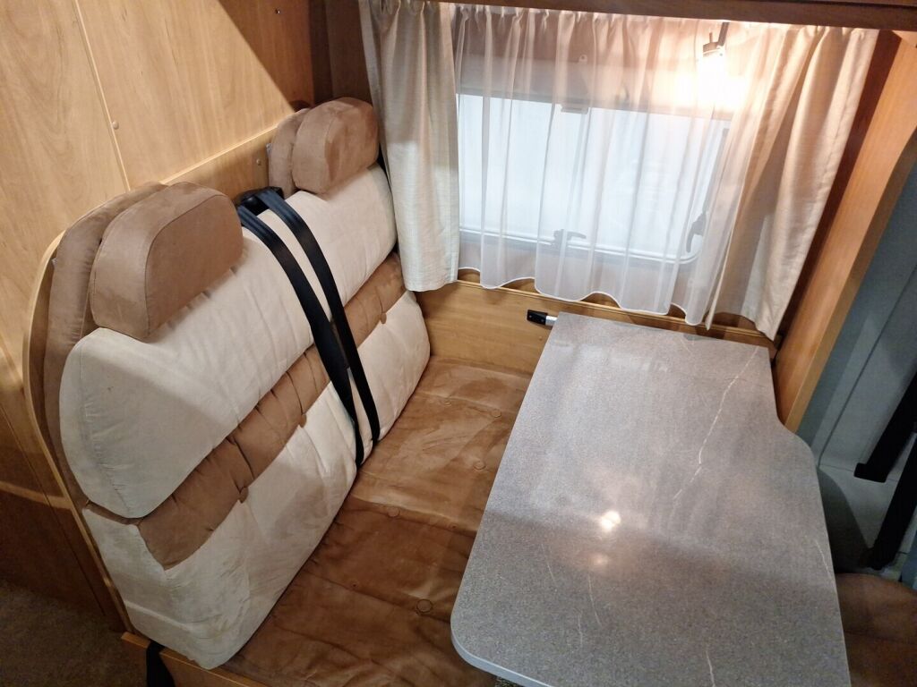 Dethleffs Globe S 2012 Valkoinen