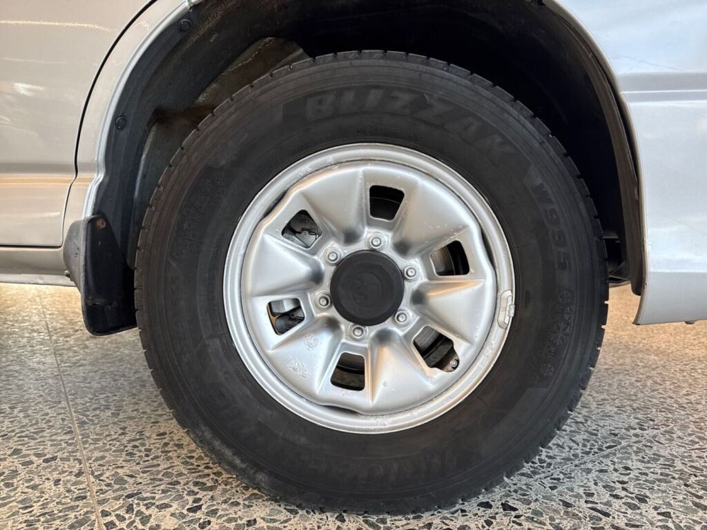 Toyota Hiace 2012 Hopea