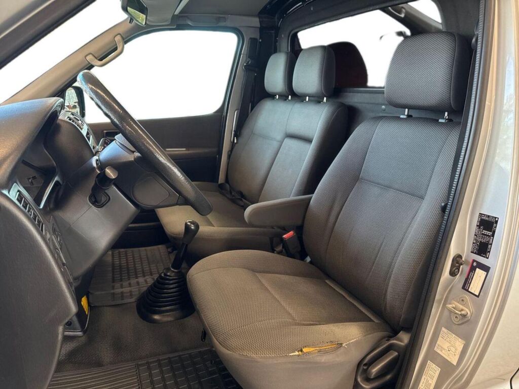 Toyota Hiace 2012 Hopea