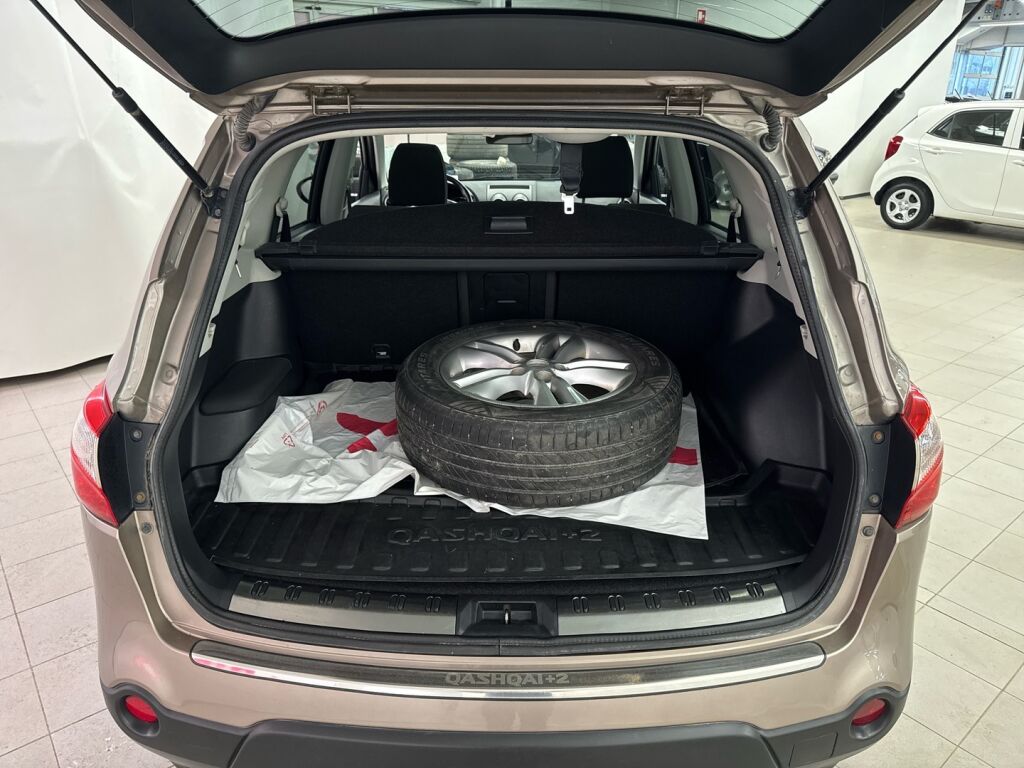 Nissan Qashqai+2 2013 Ruskea (beige)