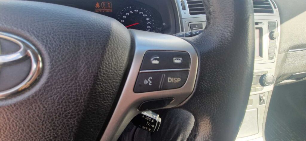 Toyota Avensis 2012 Harmaa