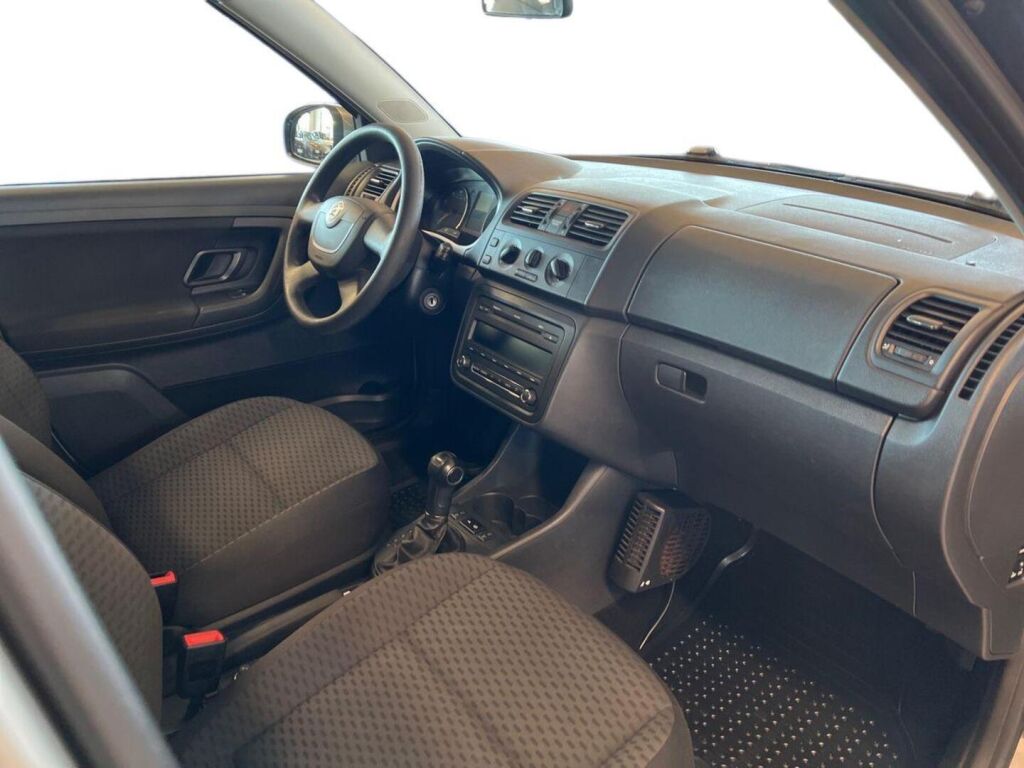 Skoda Fabia 2012 Met. ruskea (beige)