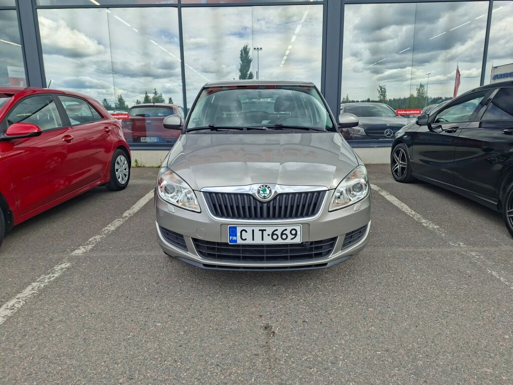 Skoda Fabia 2012 Met. ruskea (beige)