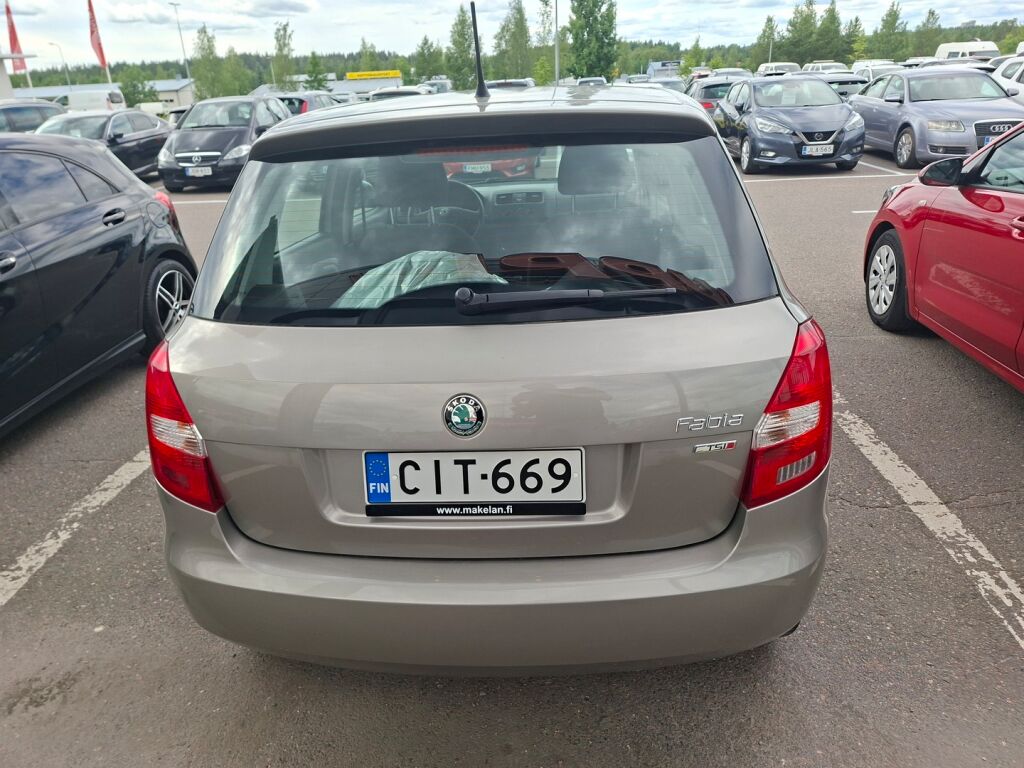 Skoda Fabia 2012 Met. ruskea (beige)