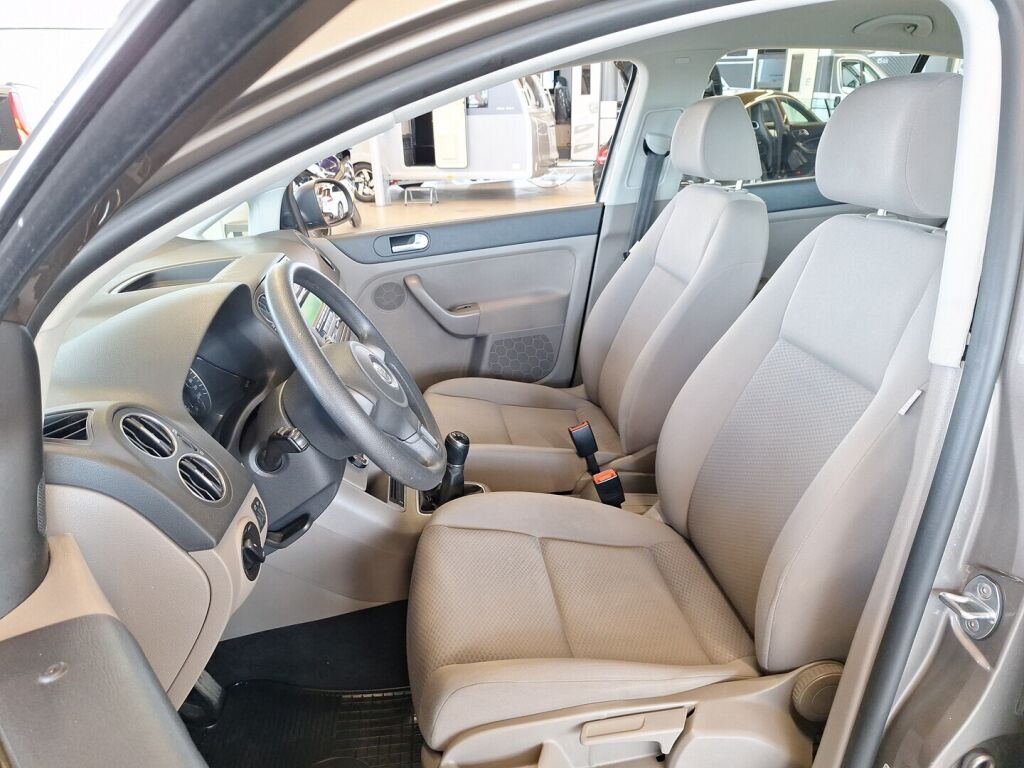 Volkswagen Golf Plus 2012 Ruskea (beige)