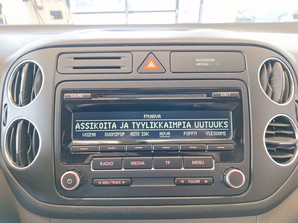 Volkswagen Golf Plus 2012 Ruskea (beige)