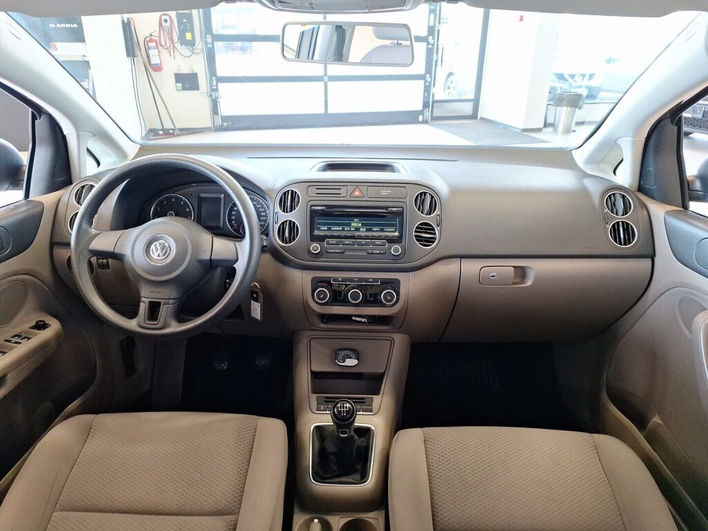 Volkswagen Golf Plus 2012 Ruskea (beige)