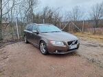Volvo V70 2012 Ruskea (beige)