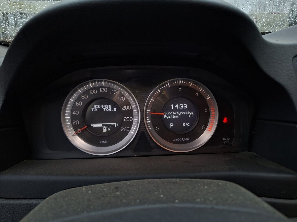 Volvo V70 2012 Ruskea (beige)