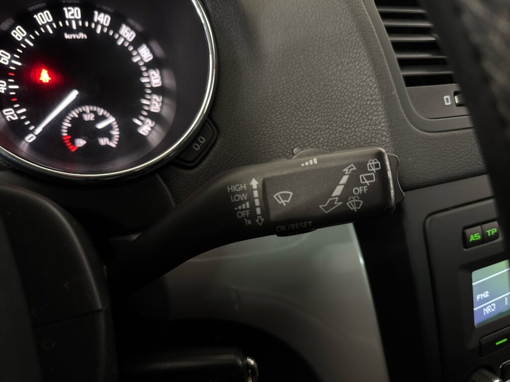 Skoda Yeti 2012 Punainen