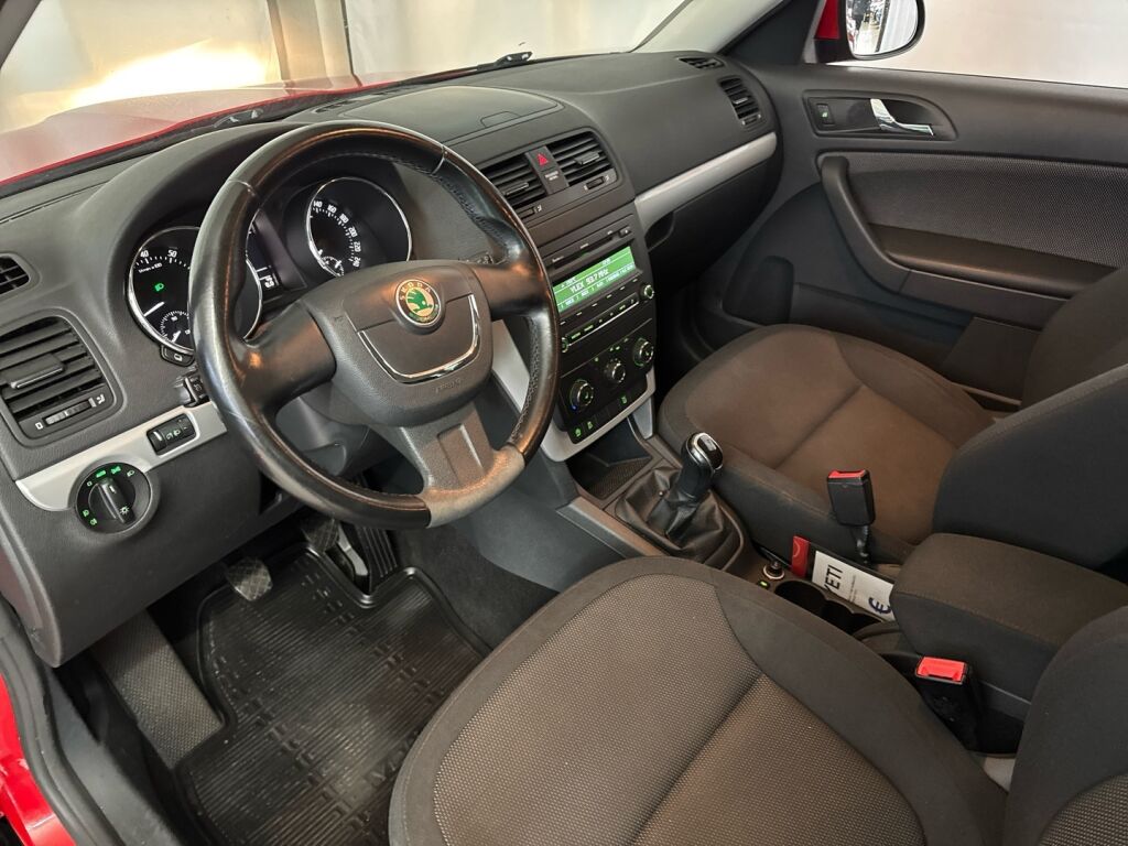 Skoda Yeti 2012 Punainen