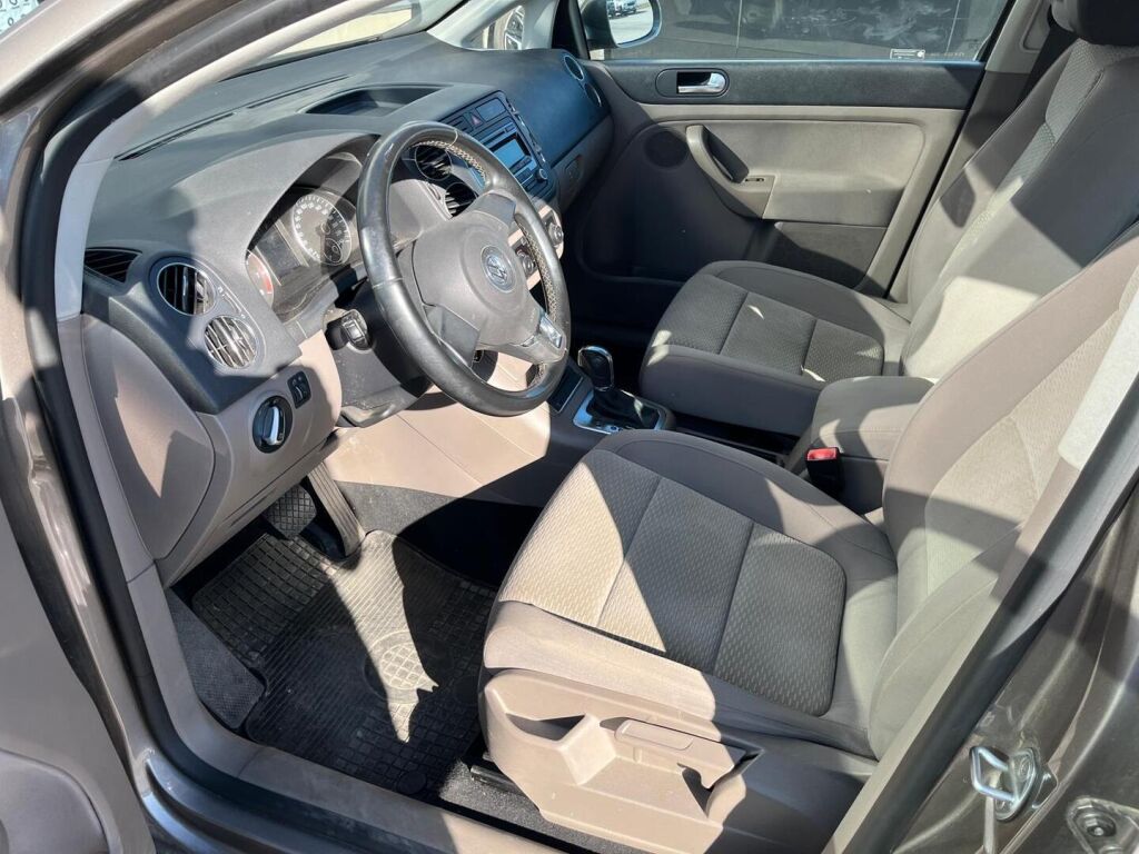 Volkswagen Golf Plus 2012 Ruskea (beige)